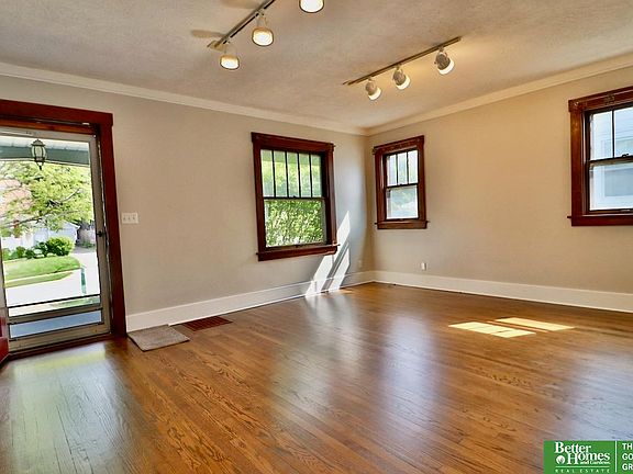 5th image of 5719 Rees St