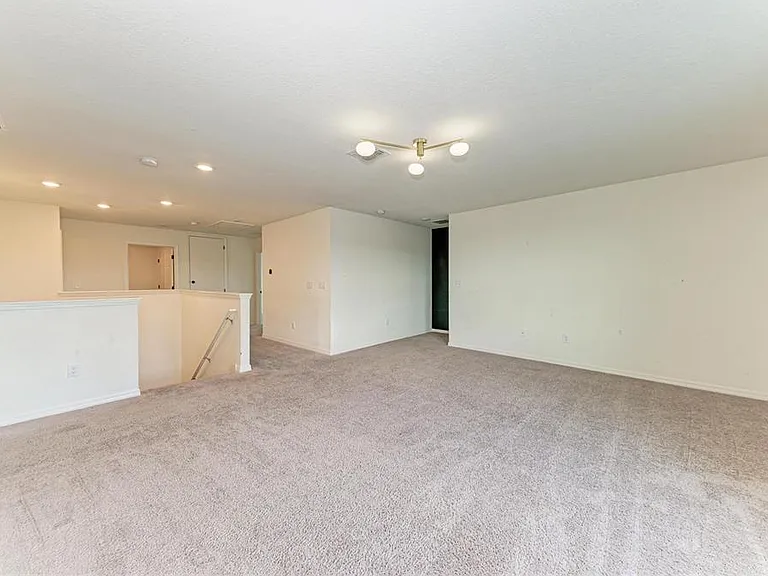 5826 143rd Ct E — Photo 33