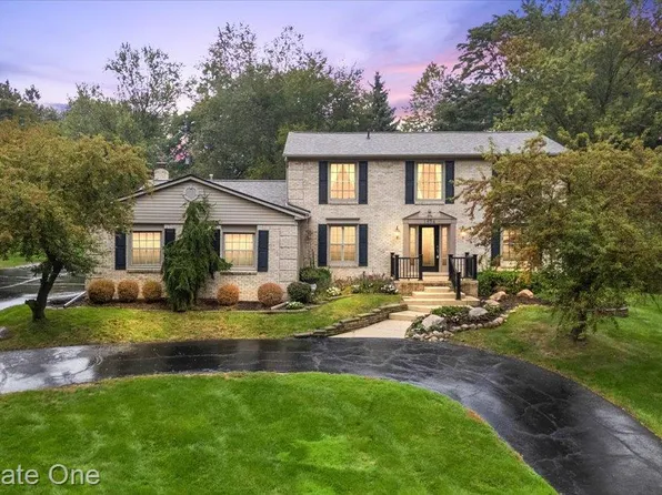 1854 Ludgate Ln, Rochester Hills, MI 48309
