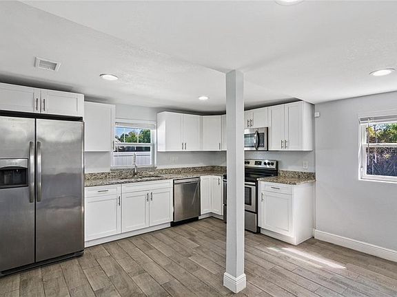 2nd image of 4323 E Osborne Ave