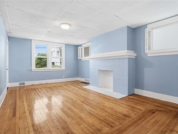 33rd image of 3412 Gleason St