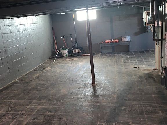 5th image of 610 E 158th St