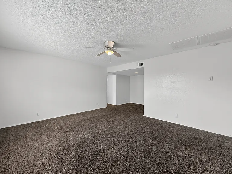 Quail Run Apartments — Photo 43