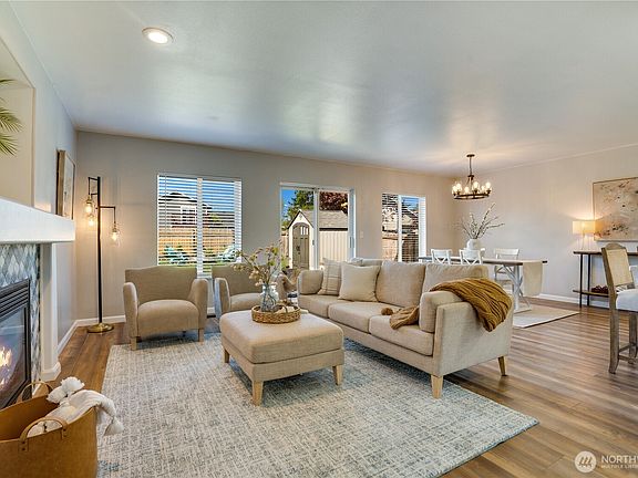 4th image of 2713 186th Street E