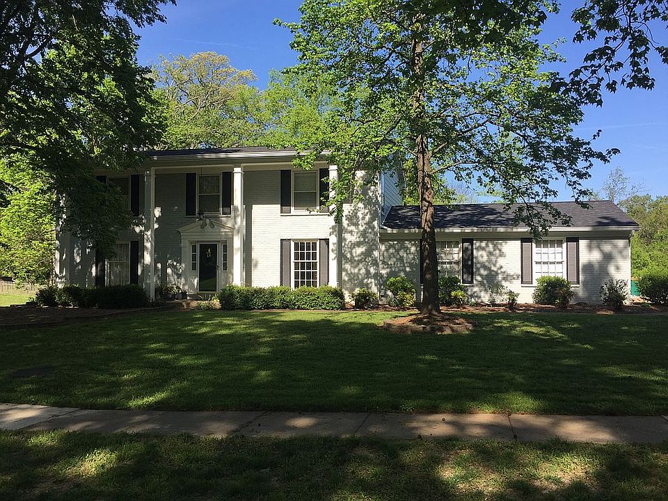2nd image of 1616 Featherstone Dr