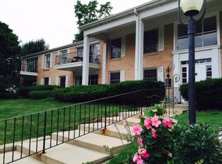 1305 W Main St, Lake Geneva, WI 53147