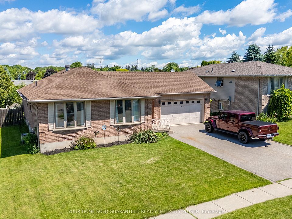 1st image of 19 Windsor Dr