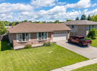 19 Windsor Dr, Brant, ON N0E1N0