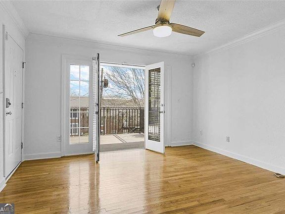 4th image of 869 Briarcliff Rd NE APT B11
