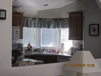 Beautiful, Spacious Kitchen