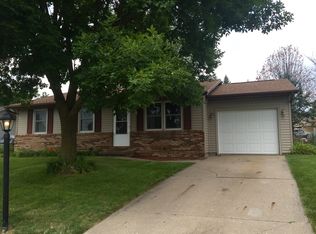 1931 Country Fair Dr, Washington, IL 61571
