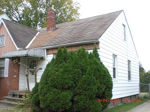 4th image of 4484 Lee Heights Blvd