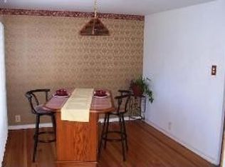 285 Fir St, Park Forest, IL 60466
