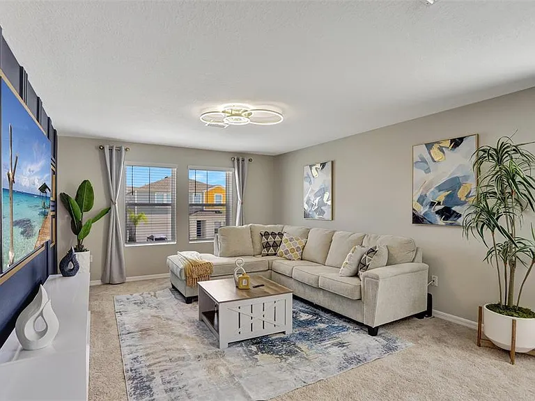 2405 Oakwood Ln — Photo 24