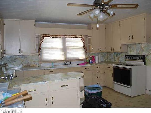 4th image of 134 Joyner St