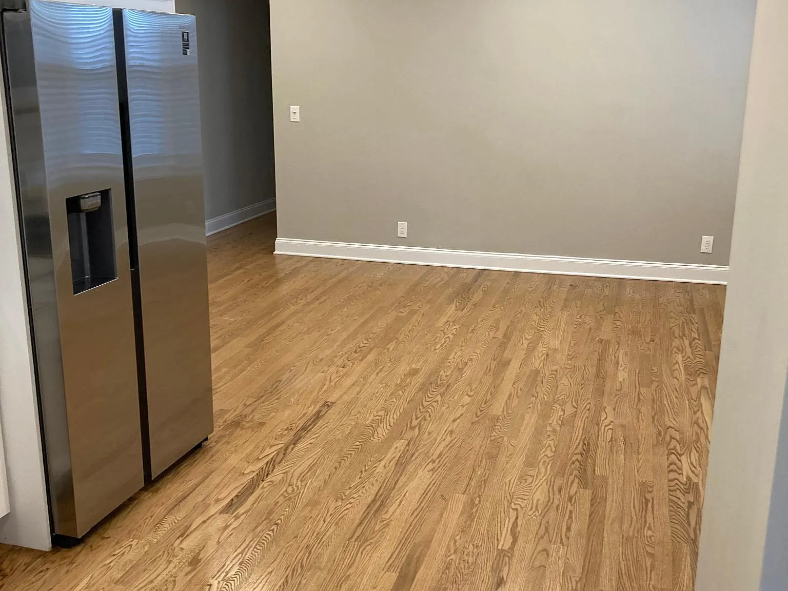 3 bed, 1000 sqft, $2,895 — Photo 2