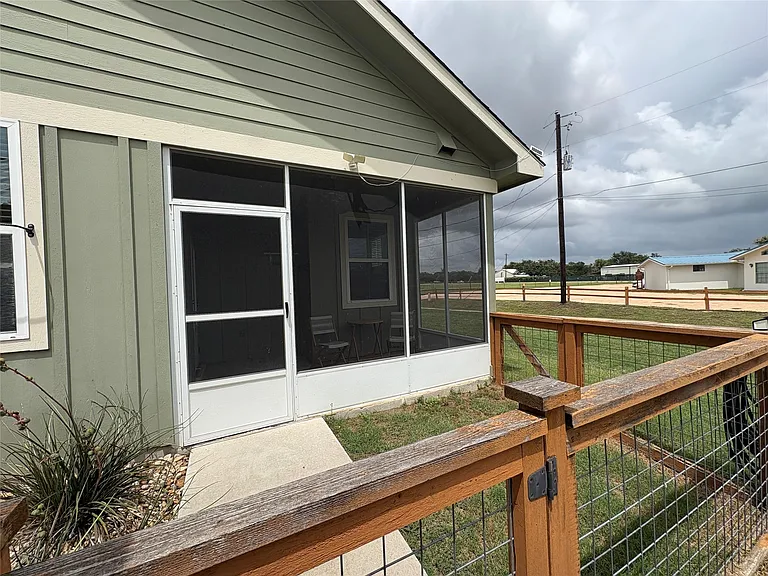 241 Rose Dr #B — Photo 18