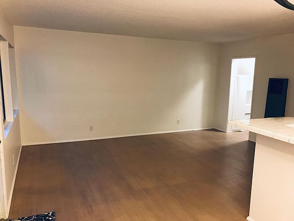 3rd image of 115 5th St #2