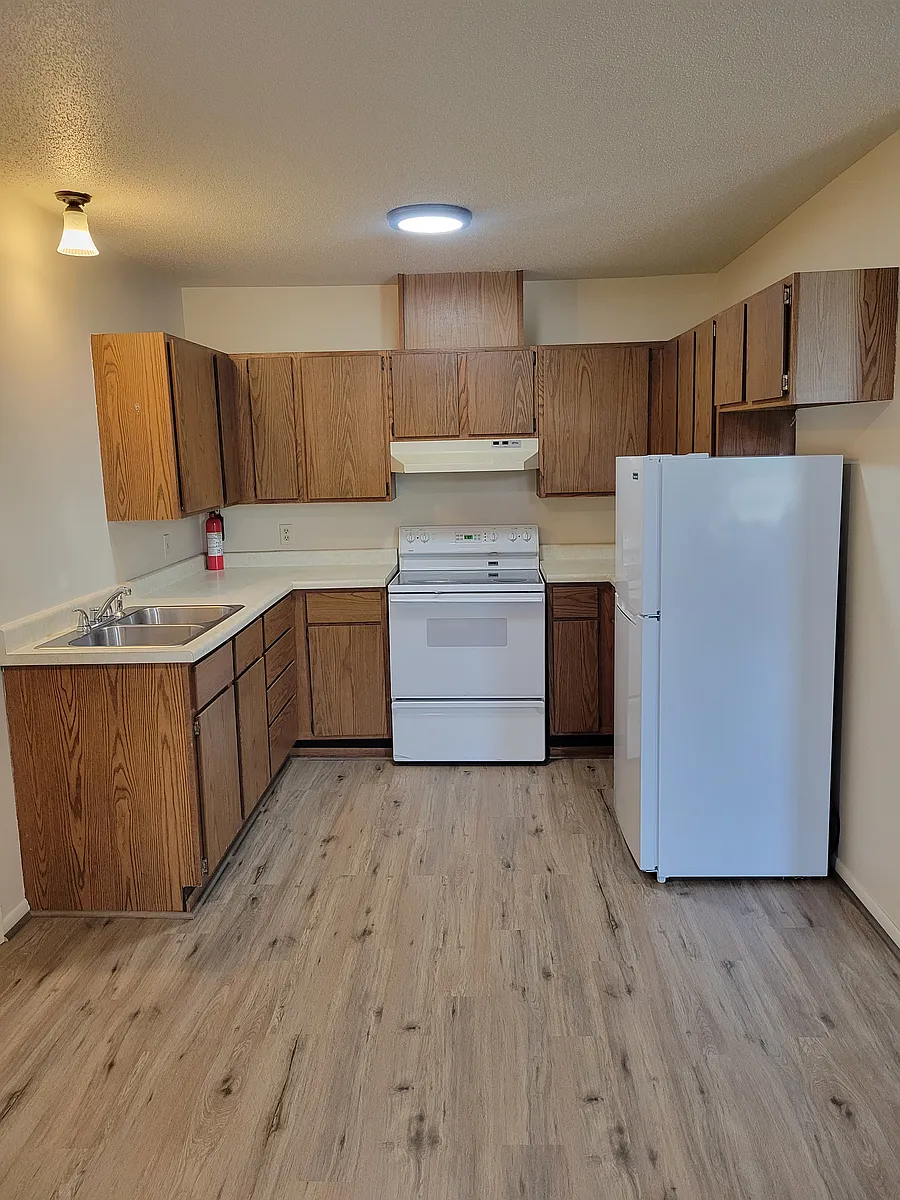 Building Photo - 313 N Riverfront Dr #1