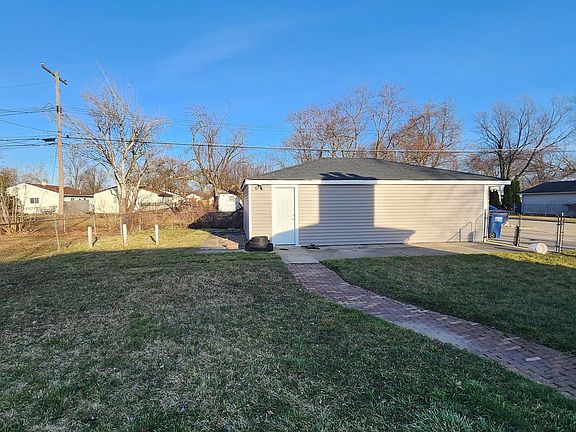 5th image of 7510 Cardwell St
