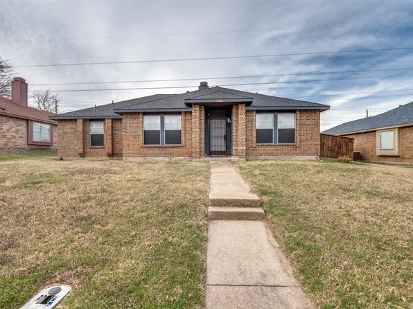 1004 Eagle Dr, Desoto, TX 75115