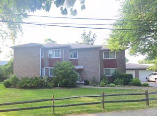 153 Thompson Shore Rd #2F, Manhasset, NY 11030