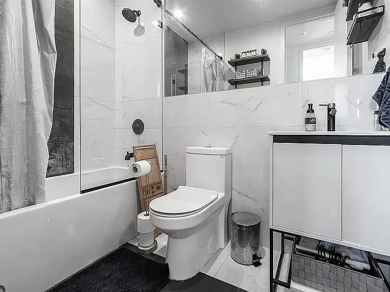 28 E 31st St #4E — Photo 7