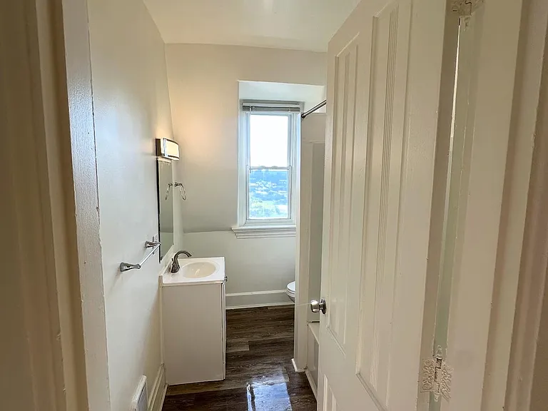 932 Summit Ave #7 — Photo 19