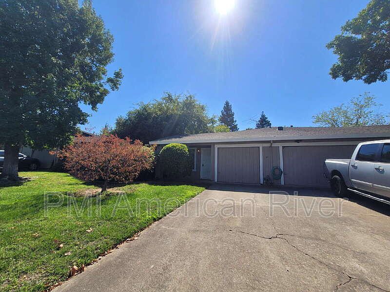 1st image of 4926 Saddlerock Way