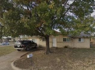 701 Tanglewood Dr, Hurst, TX 76053
