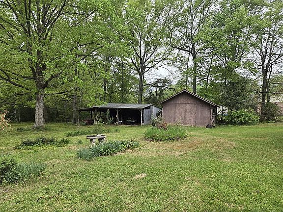 5th image of 3186 McComb Holmesville Rd