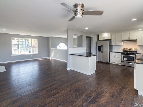 3rd image of 9925 141st St E