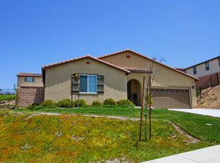 18549 Lakepointe Dr, Riverside, CA 92503