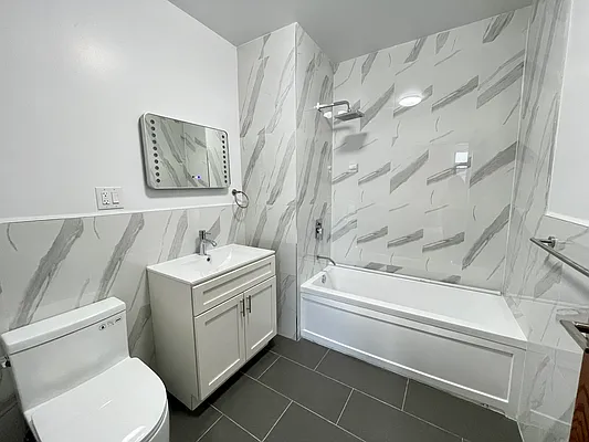 Rented by Olympic CIty Real Estate | media 13