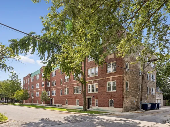 5 Randolph St #3C, Oak Park, IL 60302
