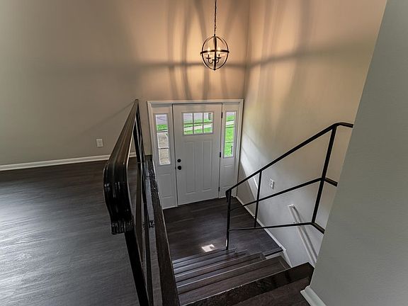 5th image of 2944 N Moor Dr
