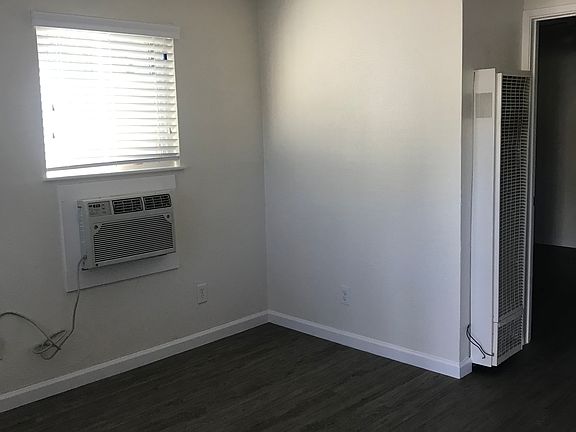 4th image of 2630 San Fernando Way Unit 101