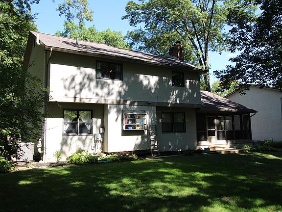 4th image of 383 Liberty Ln