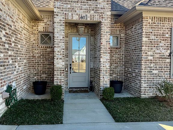 4th image of 445 Brazos Dr