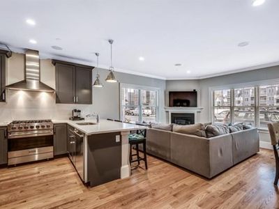 858 E 2nd St APT 2, Boston, MA, 02127