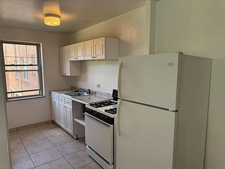 5506 Fifth Avenue — Photo 73