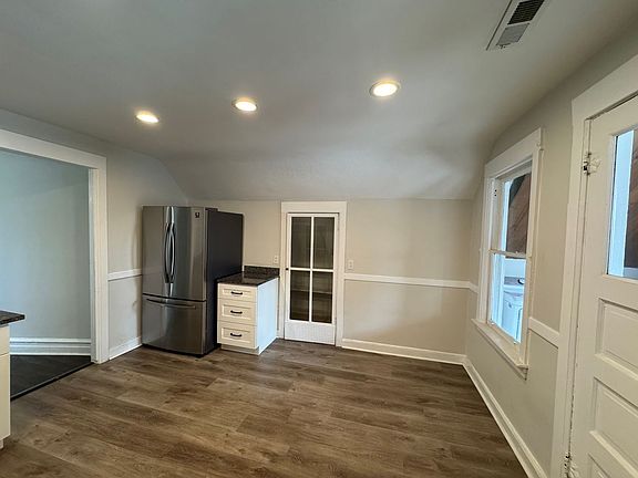 3rd image of 5017 N Western Ave #3