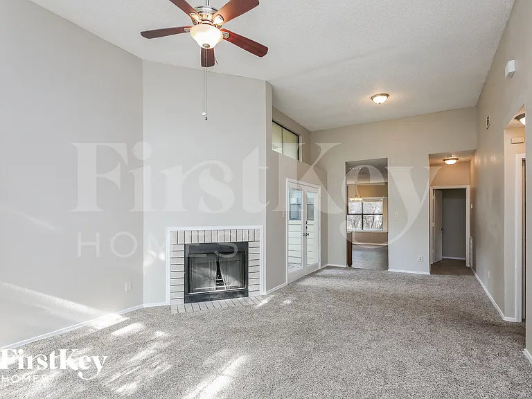 6216 Fairlane Dr — Photo 2