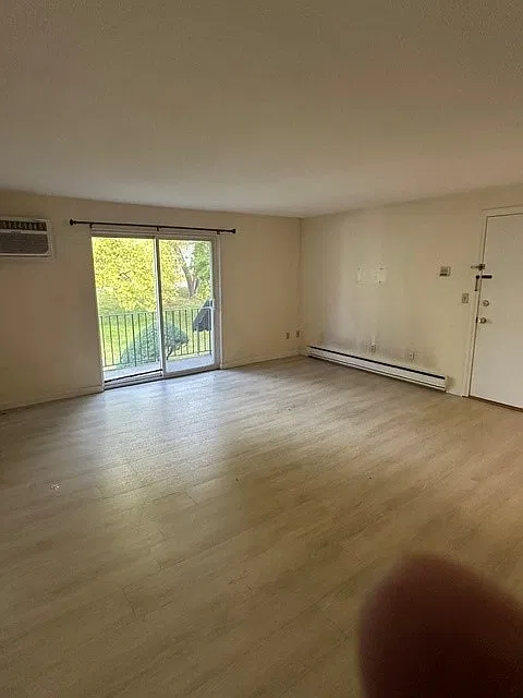 2 bed, 861 sqft, $2,100 — Photo 3