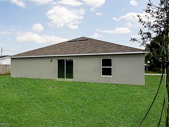 3rd image of 2038 NE 25th Terrace Cpe