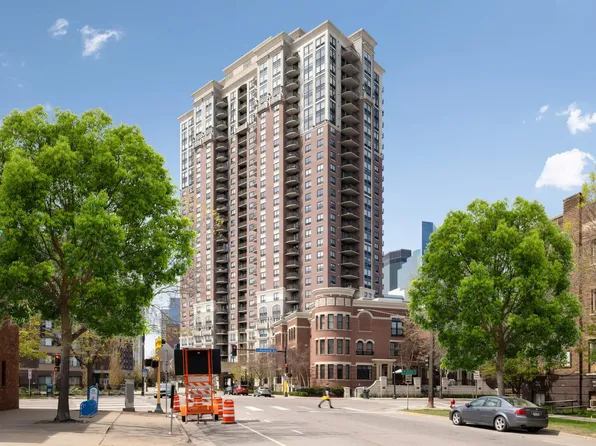500 E Grant St APT 407, Minneapolis, MN 55404