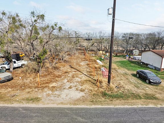 2nd image of 18962 Lagloria Rd LOT 124