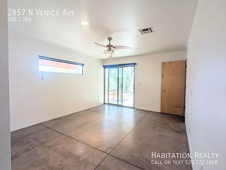 2857 N Venice Ave — Photo 8