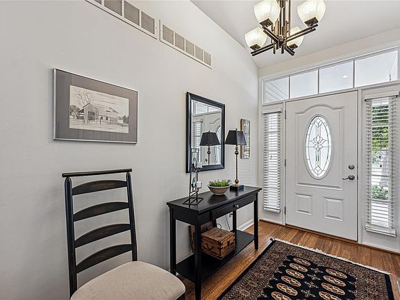 3rd image of 1223 Bedford Falls Ct