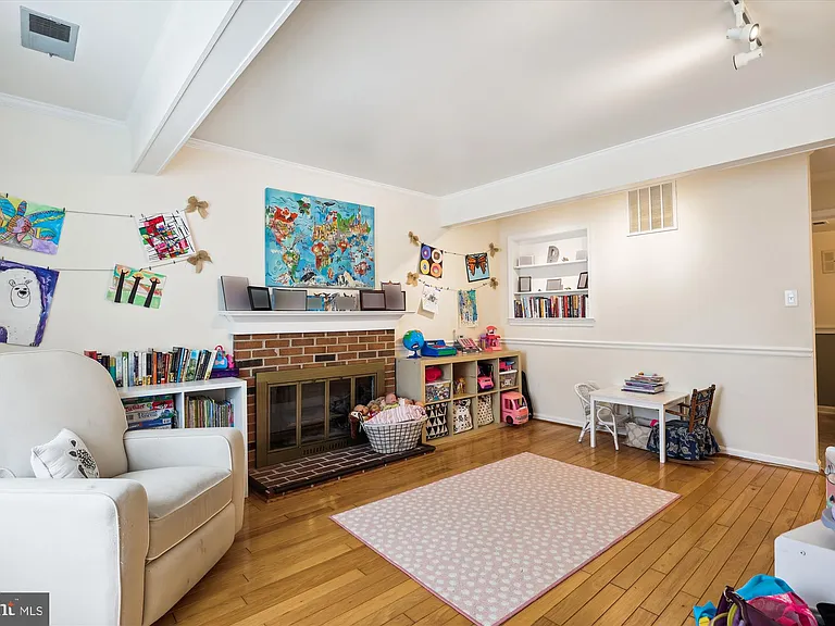 4555 Lantern Pl — Photo 10